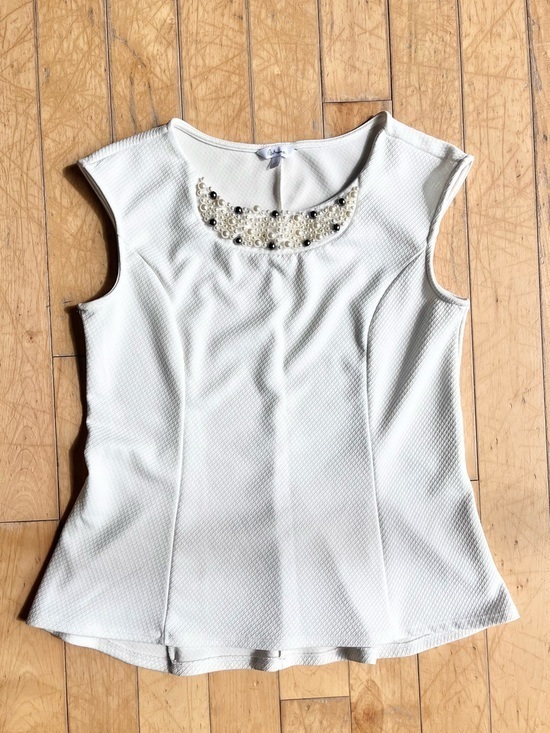 Reitmans Tops - Reitmans Textured Peplum Top with Pearl Embellished Neckline Size Large